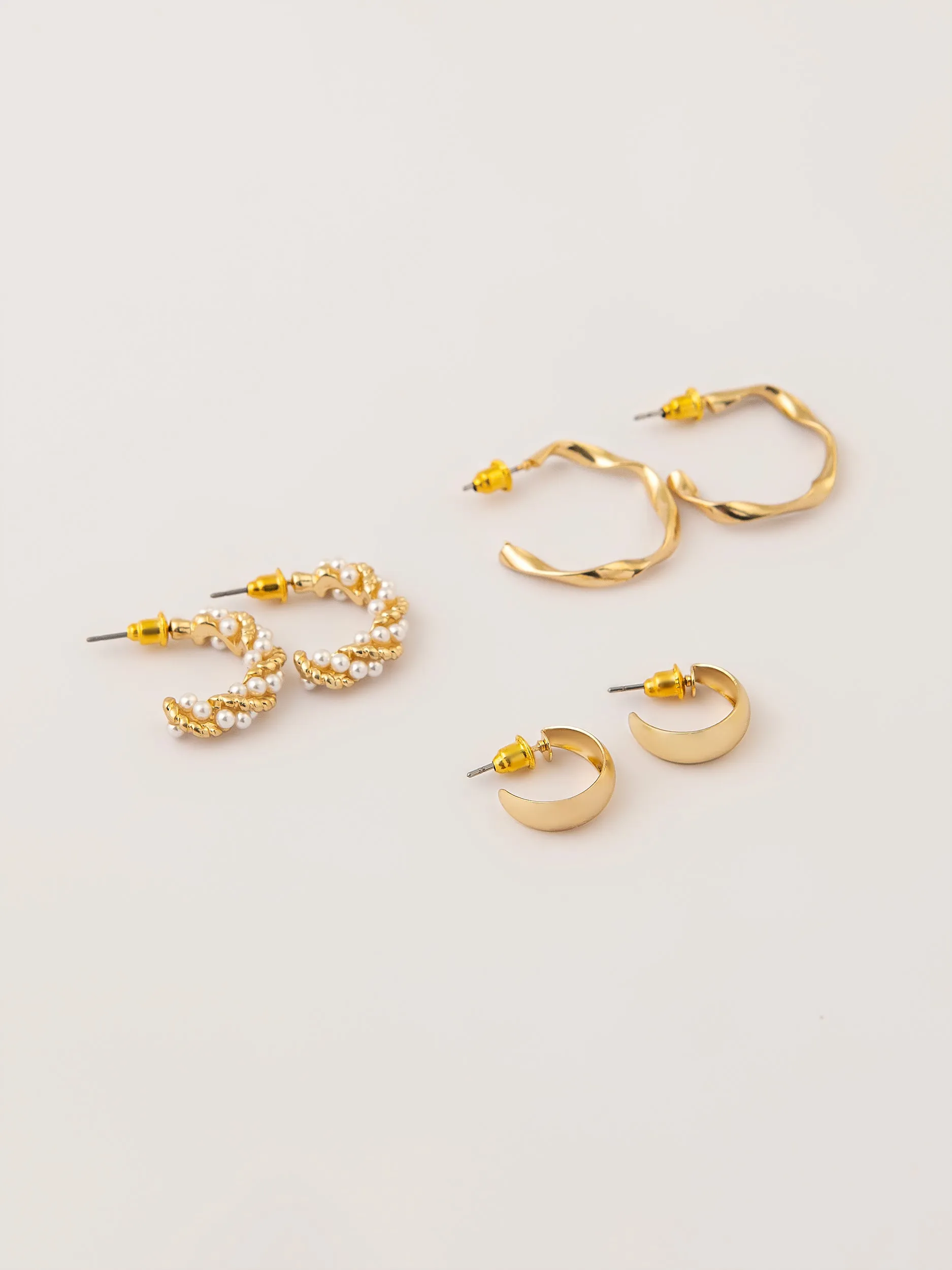 Bold C-Hoop Earrings Set